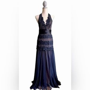 BCBGMAXAZRIA Dress  size 8 NWT
